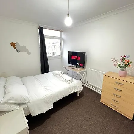 Entire 3 Bedroom Luxury Apartment In London With Private Balcony Exterior foto
